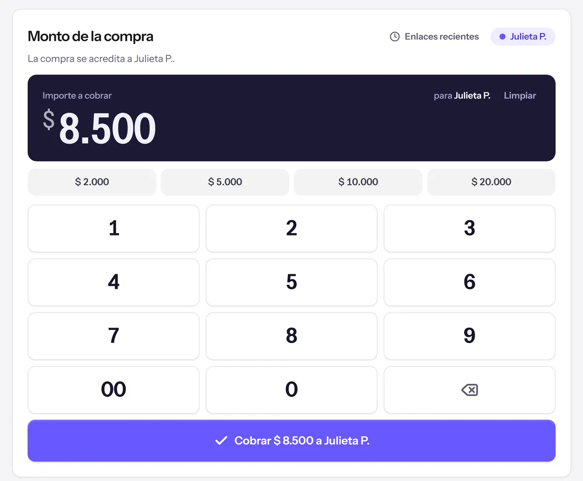 La caja de Café Menta en una computadora: el monto de la compra, $ 8.500, se acredita a Julieta P. con el botón «Cobrar $ 8.500 a Julieta P.».